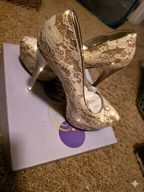 Paprika Cream Lace Platform Pumps with Gold Accents